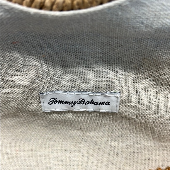 🔥LAST ONE🔥 ~ Tommy Bahama Woven Bag w/Removable Crossbody Strap - Picture 9 of 10